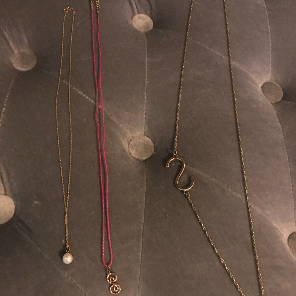 Lot of three necklaces, costume jewelry